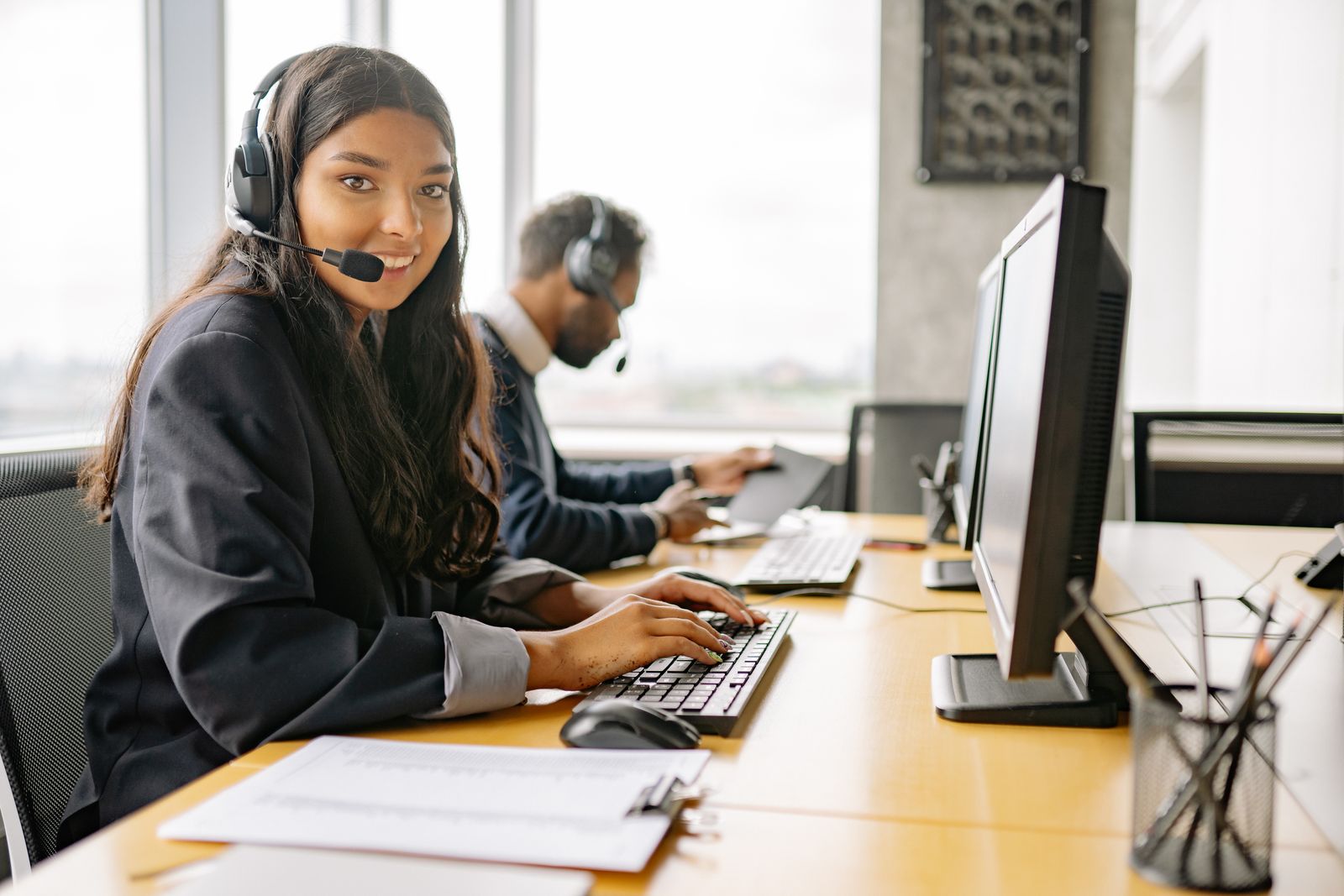 Customer support specialist assisting a client
